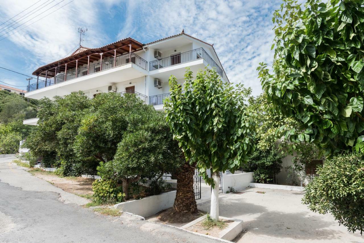 Areti Apartments Poros  Esterno foto