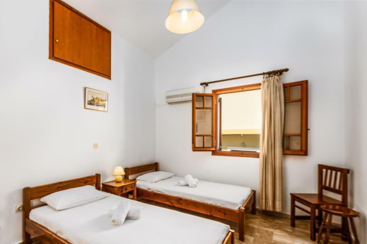 Areti Apartments Poros  Esterno foto