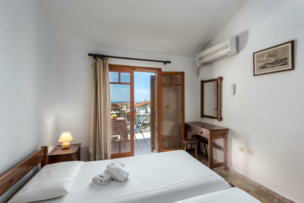 Areti Apartments Poros  Esterno foto